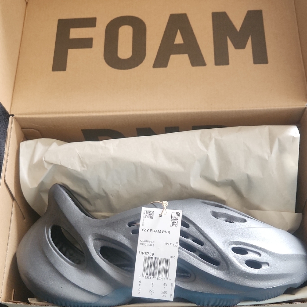 Yeezy Gray Foam Runner Shoes